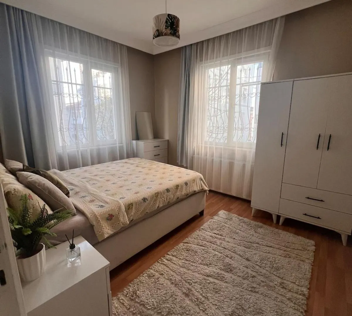 2 Bedroom Apartment Available For Longterm Estambul
