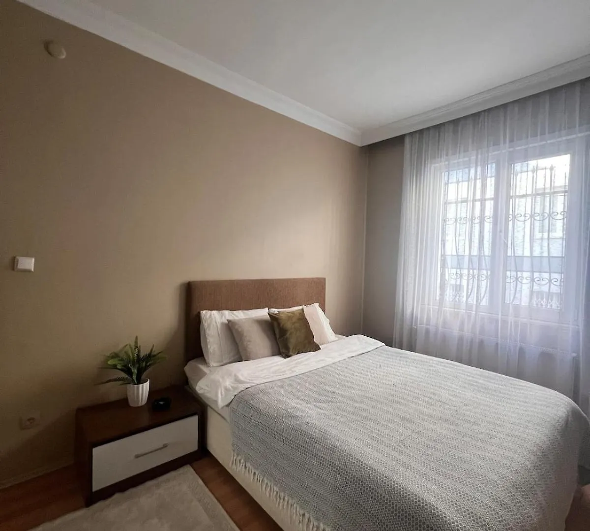 2 Bedroom Apartment Available For Longterm Estambul 0*,  Turquía